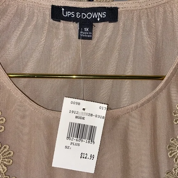 Elegant Beige Floral Trim Women's Top - Picture 3 of 3